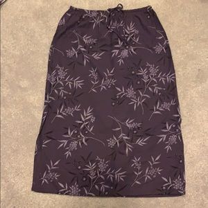 🦄3/$30 Purple floral rayon skirt